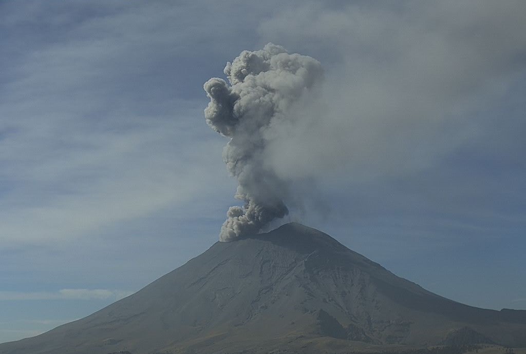 Actividad del Popocatépetl no representa riesgo para la población: SEGOB