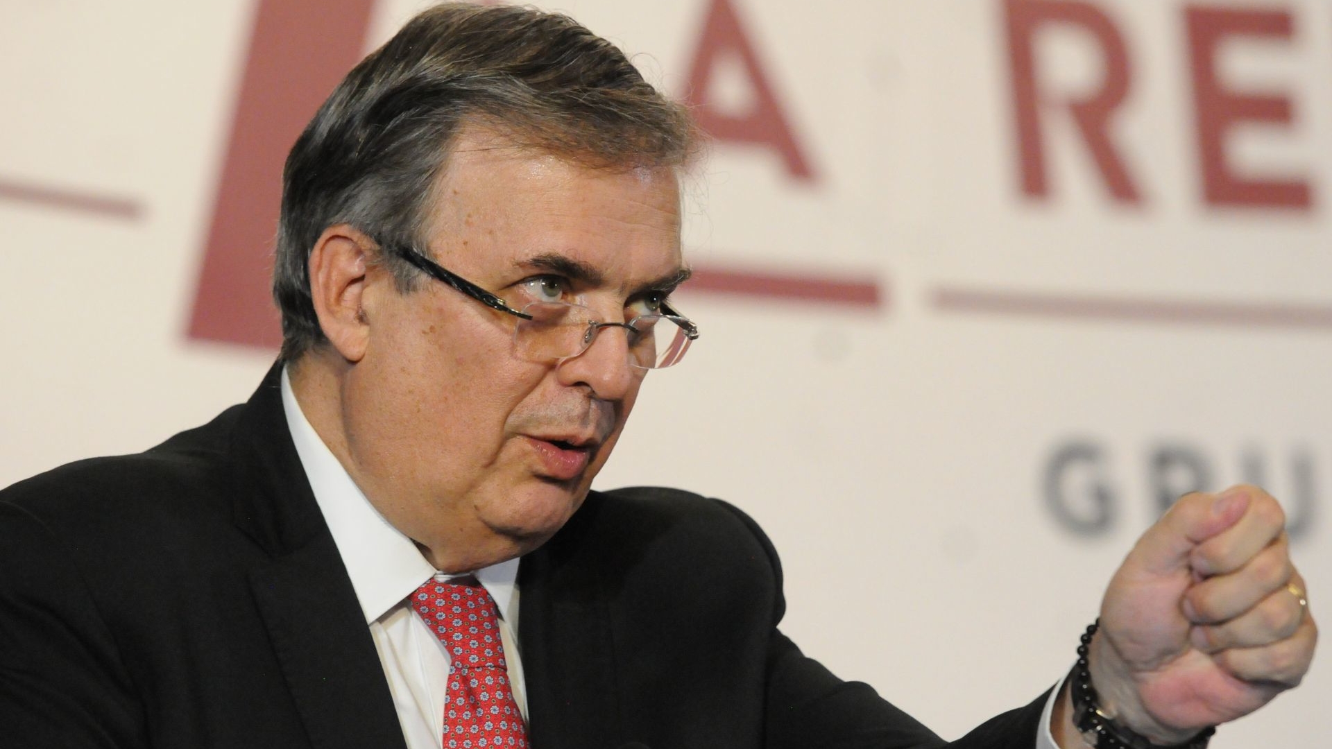 «¿Quieres coordinar campaña? Pide licencia»: Ebrard a  gobernadores de Morena