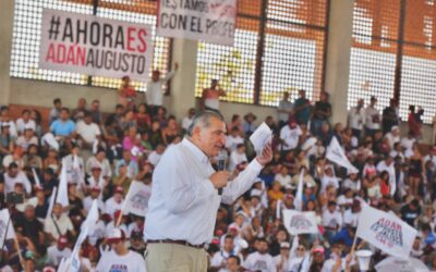 Inicia Adán Augusto López Hernández su recorrido por el país ante miles de vallartenses.