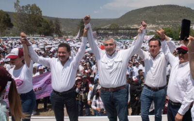 Al grito de “¡presidente, presidente!”, así recibieron en Tecamachalco Puebla a, Adán Augusto López