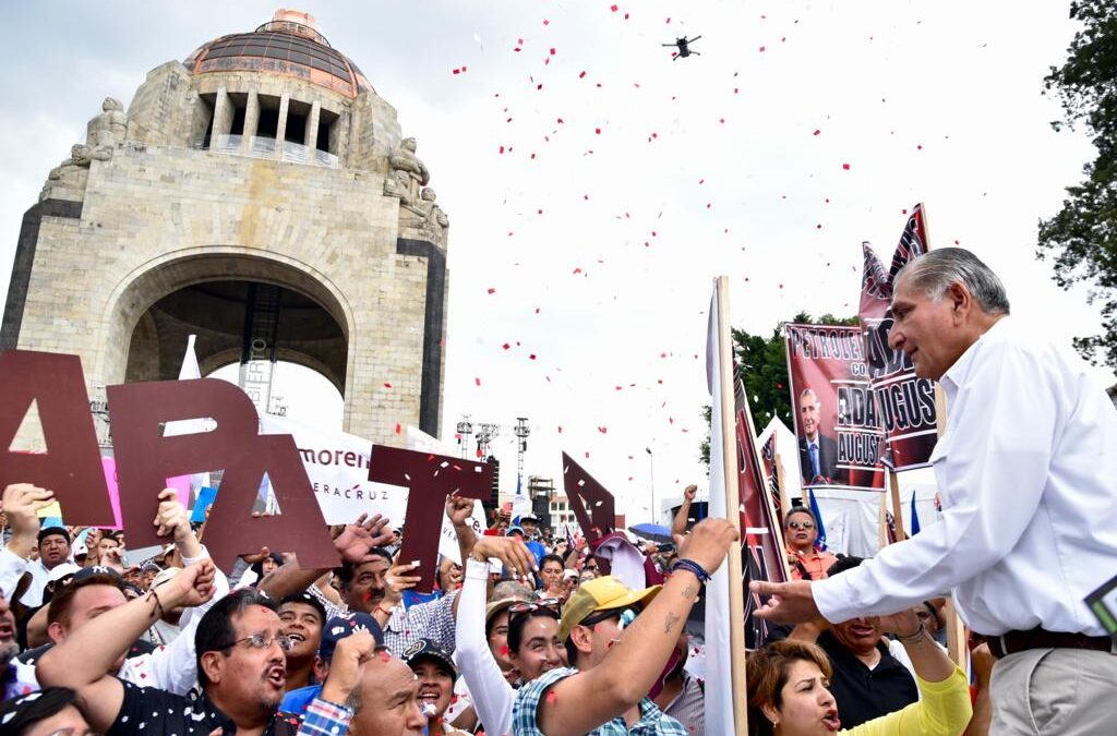 Cerca de 100,000 mil personas en el gran cierre de Adán Augusto López en el monumento a la Revolución.