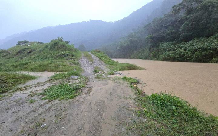 “Nadine” deja inundaciones y suspensión de clases en varios municipios de Veracruz