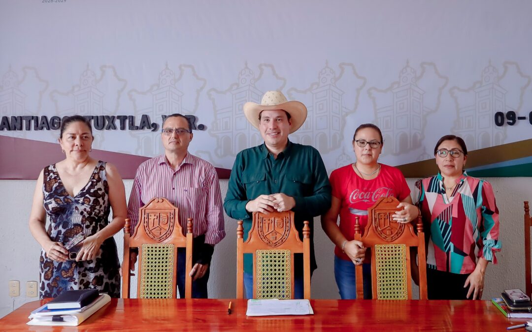 Noé Cadena destapa presunto desfalco por más de 133 millones de pesos en gobierno de Kristel Hernández Topete en Santiago Tuxtla.